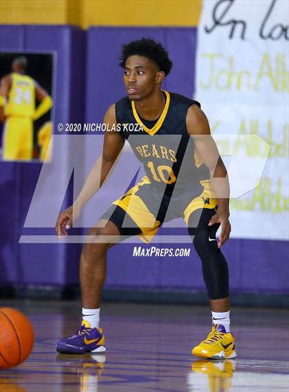 Thumbnail 2 in Warren vs. Lynwood photogallery.