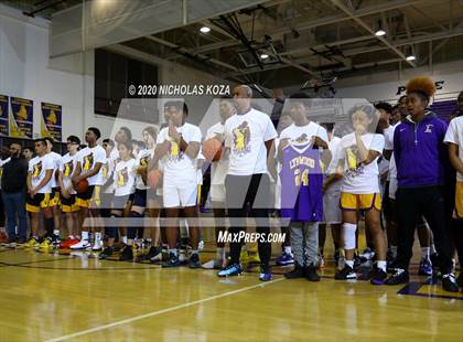 Thumbnail 1 in Warren vs. Lynwood photogallery.