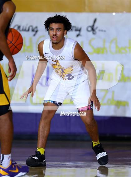 Thumbnail 2 in Warren vs. Lynwood photogallery.