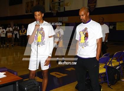 Thumbnail 2 in Warren vs. Lynwood photogallery.