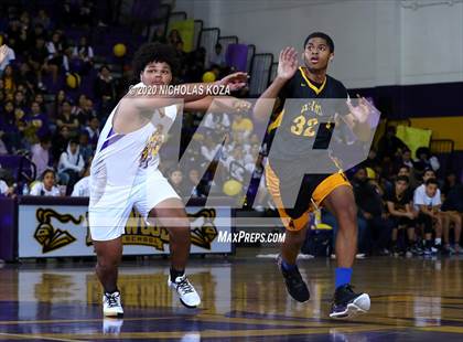 Thumbnail 2 in Warren vs. Lynwood photogallery.