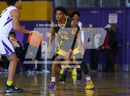 Thumbnail 1 in Warren vs. Lynwood photogallery.
