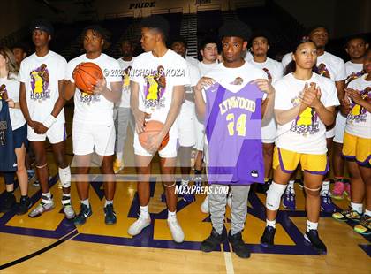 Thumbnail 1 in Warren vs. Lynwood photogallery.