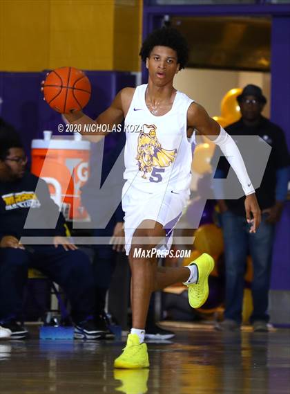 Thumbnail 2 in Warren vs. Lynwood photogallery.