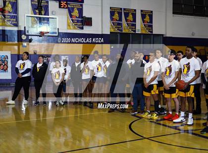 Thumbnail 3 in Warren vs. Lynwood photogallery.