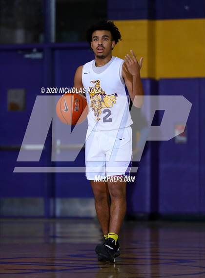 Thumbnail 1 in Warren vs. Lynwood photogallery.