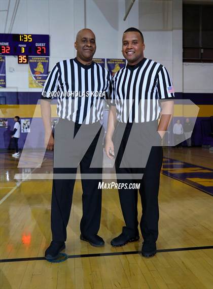 Thumbnail 1 in Warren vs. Lynwood photogallery.