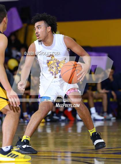 Thumbnail 2 in Warren vs. Lynwood photogallery.