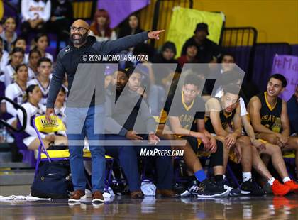 Thumbnail 2 in Warren vs. Lynwood photogallery.