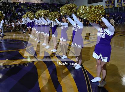 Thumbnail 3 in Warren vs. Lynwood photogallery.