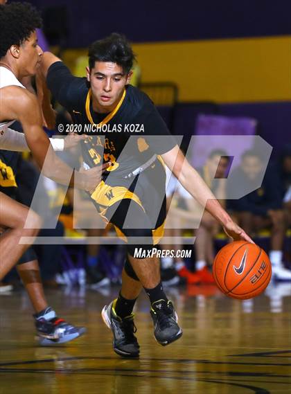 Thumbnail 1 in Warren vs. Lynwood photogallery.