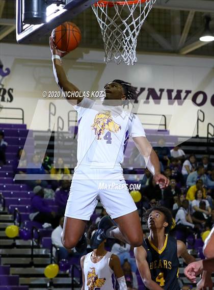 Thumbnail 1 in Warren vs. Lynwood photogallery.