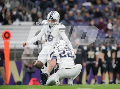 Thumbnail 3 in Seton Catholic vs Royal (WIAA 1A Final) photogallery.