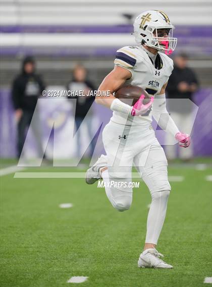 Thumbnail 3 in Seton Catholic vs Royal (WIAA 1A Final) photogallery.