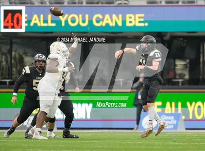 Thumbnail 2 in Seton Catholic vs Royal (WIAA 1A Final) photogallery.