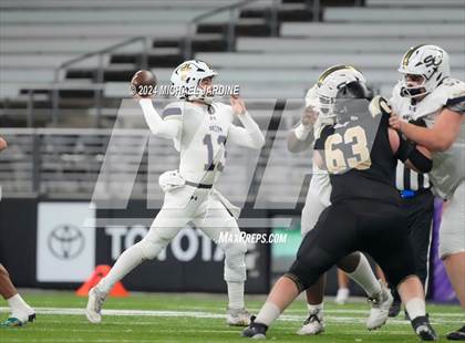 Thumbnail 3 in Seton Catholic vs Royal (WIAA 1A Final) photogallery.