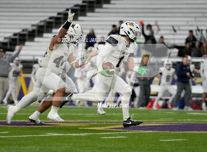 Thumbnail 1 in Seton Catholic vs Royal (WIAA 1A Final) photogallery.