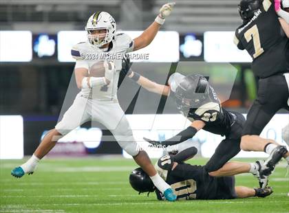 Thumbnail 1 in Seton Catholic vs Royal (WIAA 1A Final) photogallery.