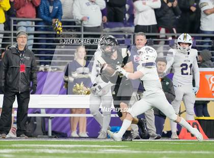 Thumbnail 3 in Seton Catholic vs Royal (WIAA 1A Final) photogallery.