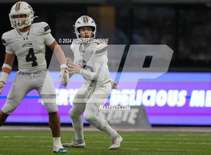 Thumbnail 3 in Seton Catholic vs Royal (WIAA 1A Final) photogallery.