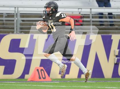 Thumbnail 2 in Seton Catholic vs Royal (WIAA 1A Final) photogallery.