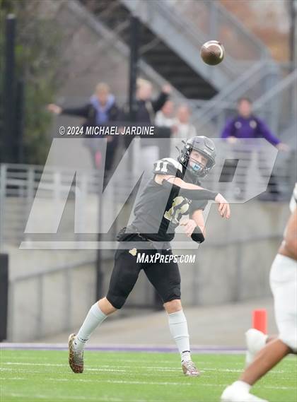 Thumbnail 2 in Seton Catholic vs Royal (WIAA 1A Final) photogallery.