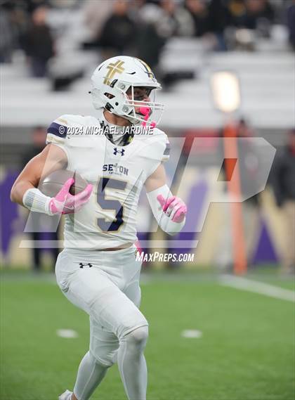 Thumbnail 3 in Seton Catholic vs Royal (WIAA 1A Final) photogallery.