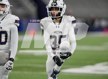 Thumbnail 1 in Seton Catholic vs Royal (WIAA 1A Final) photogallery.