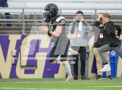 Thumbnail 1 in Seton Catholic vs Royal (WIAA 1A Final) photogallery.