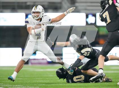 Thumbnail 2 in Seton Catholic vs Royal (WIAA 1A Final) photogallery.