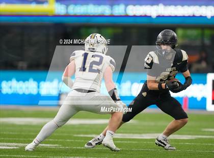 Thumbnail 2 in Seton Catholic vs Royal (WIAA 1A Final) photogallery.