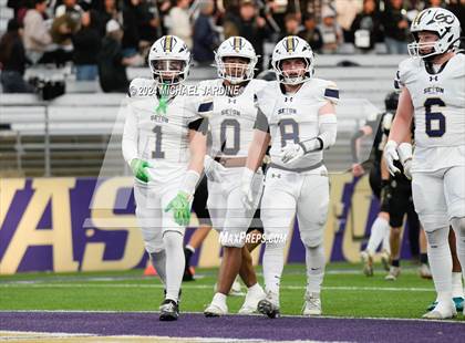 Thumbnail 2 in Seton Catholic vs Royal (WIAA 1A Final) photogallery.