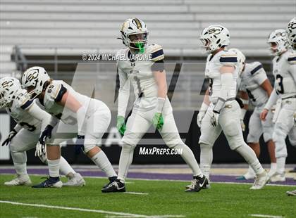 Thumbnail 2 in Seton Catholic vs Royal (WIAA 1A Final) photogallery.