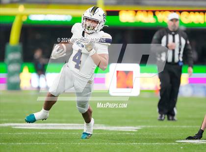 Thumbnail 2 in Seton Catholic vs Royal (WIAA 1A Final) photogallery.