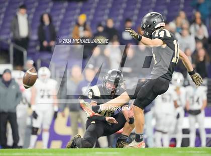 Thumbnail 2 in Seton Catholic vs Royal (WIAA 1A Final) photogallery.