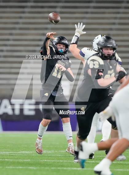 Thumbnail 2 in Seton Catholic vs Royal (WIAA 1A Final) photogallery.