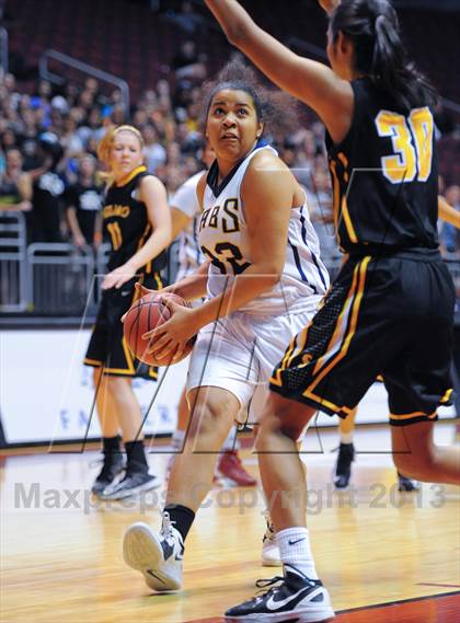 Thumbnail 2 in Flowing Wells vs. Saguaro (AIA D2 Finals) photogallery.