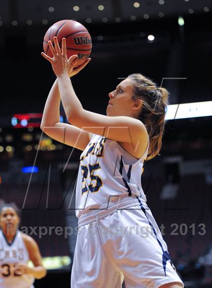 Thumbnail 1 in Flowing Wells vs. Saguaro (AIA D2 Finals) photogallery.
