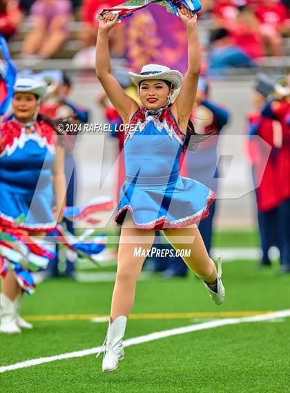 Thumbnail 2 in Cypress Springs vs. Tomball (UIL 6A D2 Football Bi-District) photogallery.