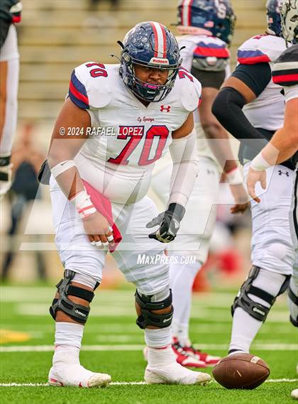 Thumbnail 2 in Cypress Springs vs. Tomball (UIL 6A D2 Football Bi-District) photogallery.