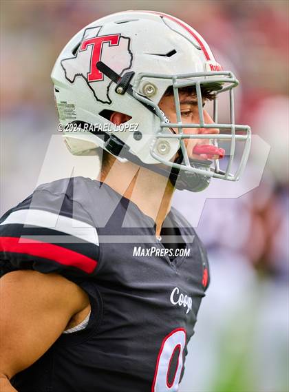 Thumbnail 1 in Cypress Springs vs. Tomball (UIL 6A D2 Football Bi-District) photogallery.