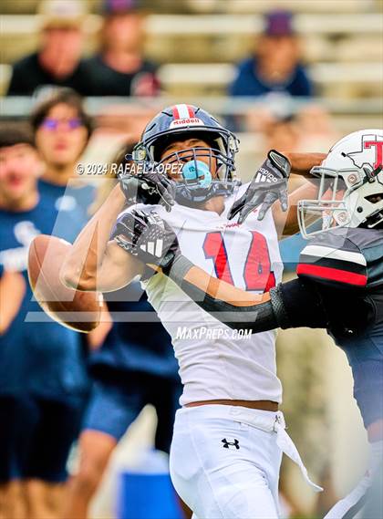 Thumbnail 1 in Cypress Springs vs. Tomball (UIL 6A D2 Football Bi-District) photogallery.