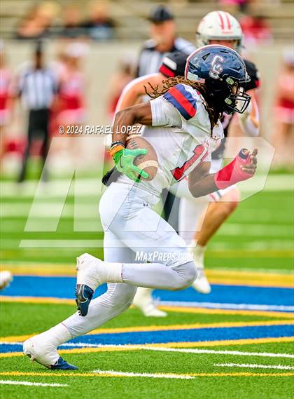 Thumbnail 3 in Cypress Springs vs. Tomball (UIL 6A D2 Football Bi-District) photogallery.