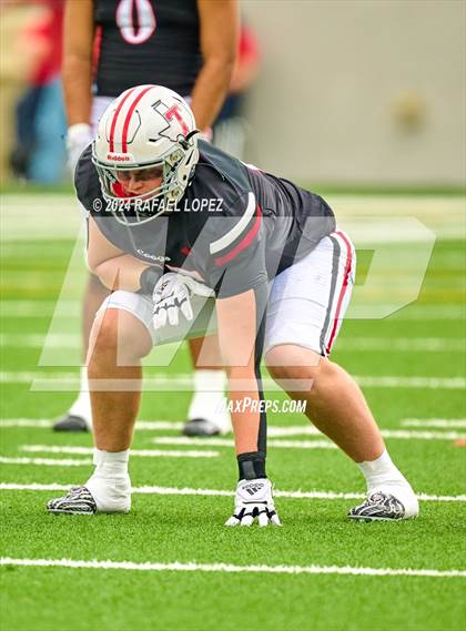 Thumbnail 1 in Cypress Springs vs. Tomball (UIL 6A D2 Football Bi-District) photogallery.