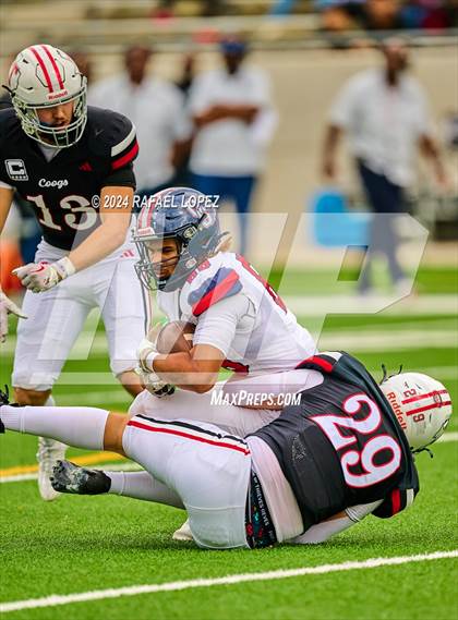 Thumbnail 3 in Cypress Springs vs. Tomball (UIL 6A D2 Football Bi-District) photogallery.