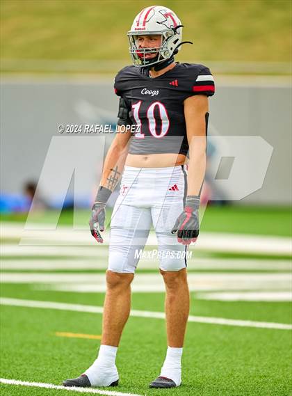 Thumbnail 2 in Cypress Springs vs. Tomball (UIL 6A D2 Football Bi-District) photogallery.