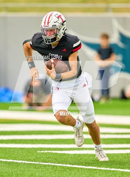 Thumbnail 2 in Cypress Springs vs. Tomball (UIL 6A D2 Football Bi-District) photogallery.
