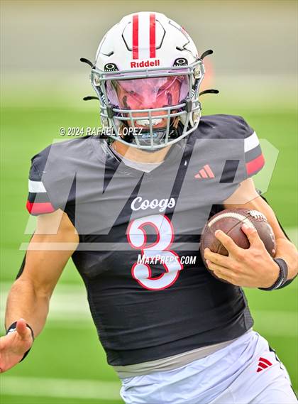 Thumbnail 3 in Cypress Springs vs. Tomball (UIL 6A D2 Football Bi-District) photogallery.