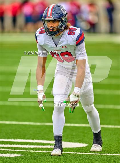 Thumbnail 3 in Cypress Springs vs. Tomball (UIL 6A D2 Football Bi-District) photogallery.