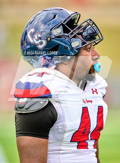 Thumbnail 2 in Cypress Springs vs. Tomball (UIL 6A D2 Football Bi-District) photogallery.